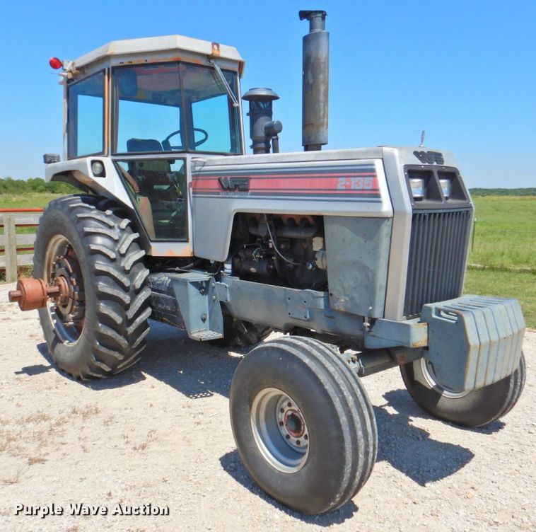 image for item DP4698 1982 White 2-135  tractor