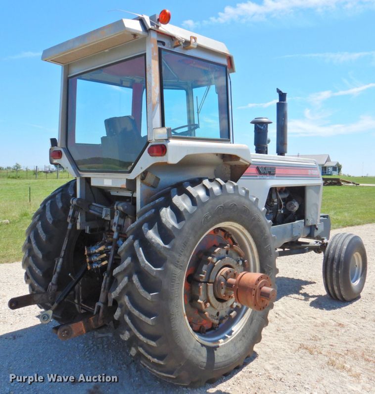 image for item DP4698 1982 White 2-135  tractor