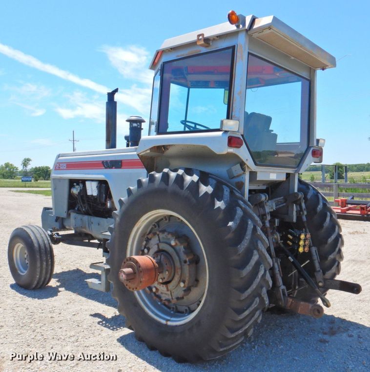 image for item DP4698 1982 White 2-135  tractor