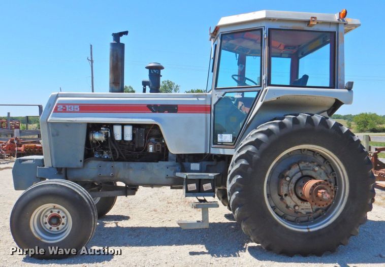 image for item DP4698 1982 White 2-135  tractor