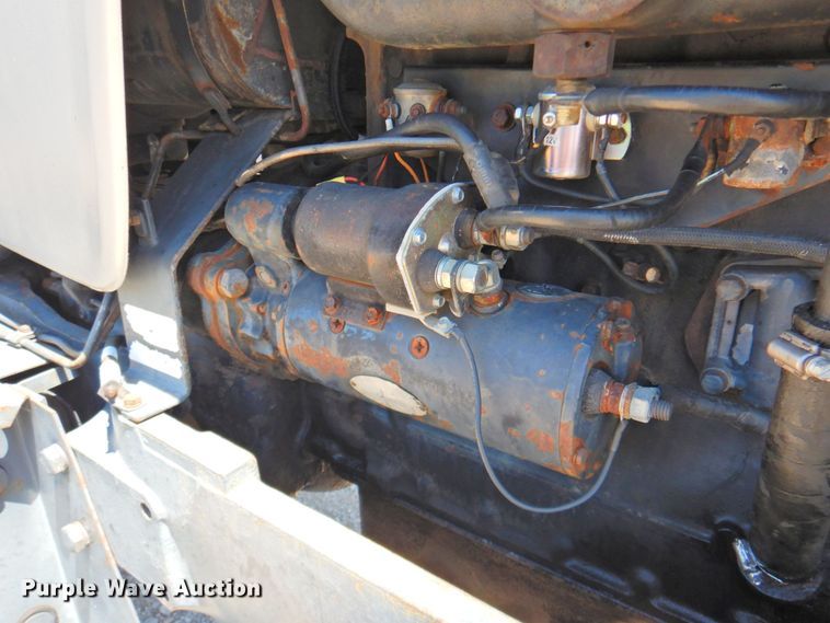 image for item DP4698 1982 White 2-135  tractor