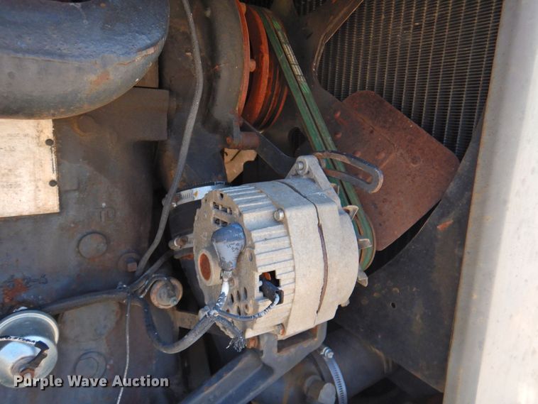 image for item DP4698 1982 White 2-135  tractor