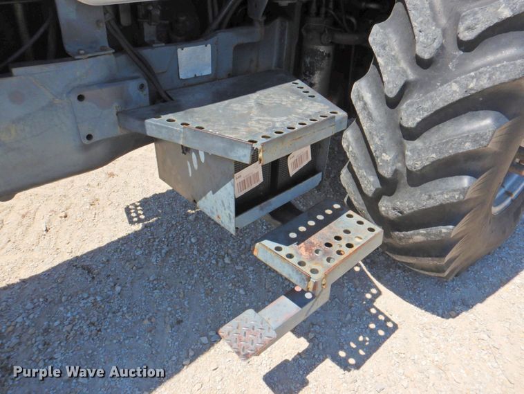 image for item DP4698 1982 White 2-135  tractor