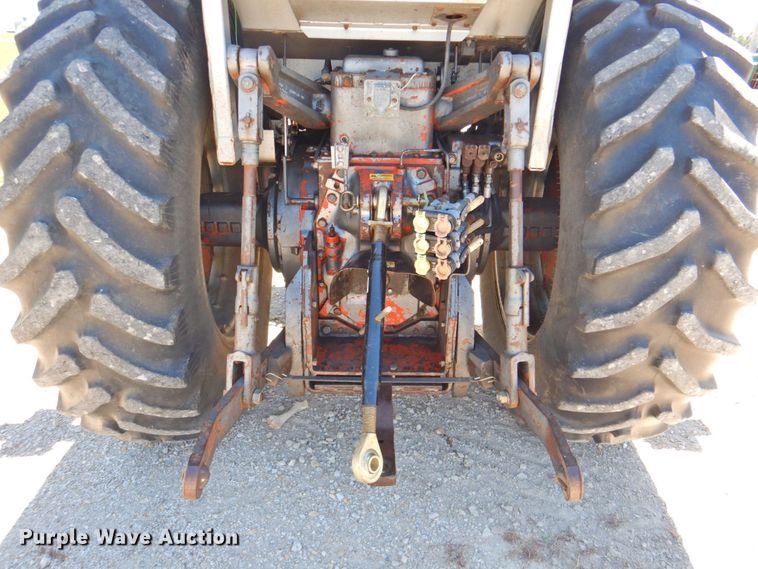 image for item DP4698 1982 White 2-135  tractor