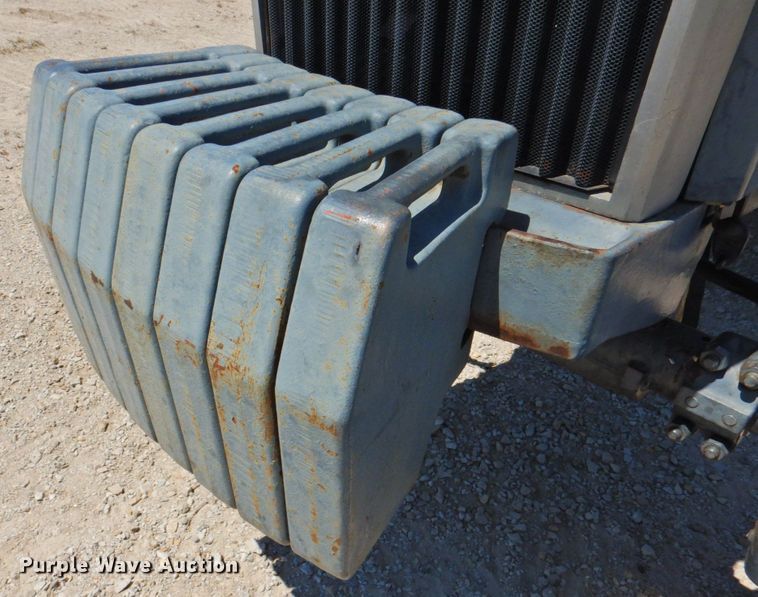 image for item DP4698 1982 White 2-135  tractor