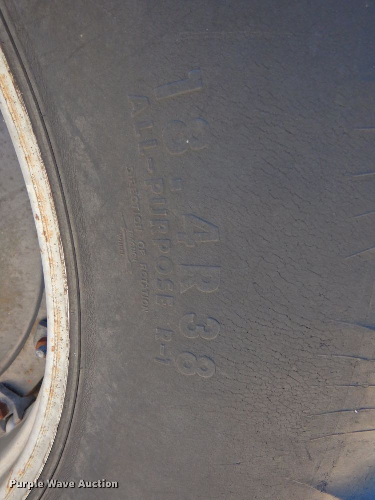 image for item DP4698 1982 White 2-135  tractor