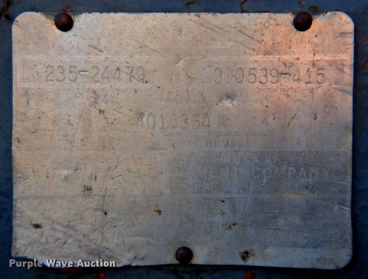 image for item DP4698 1982 White 2-135  tractor