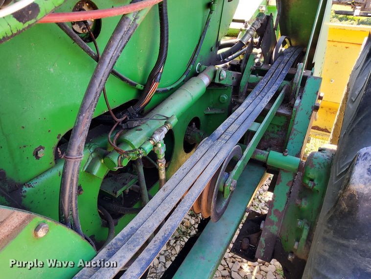 image for item DR0921 1991 John Deere 5830  forage harvester