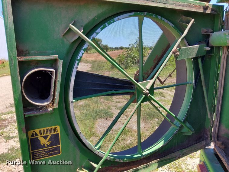 image for item DR0921 1991 John Deere 5830  forage harvester