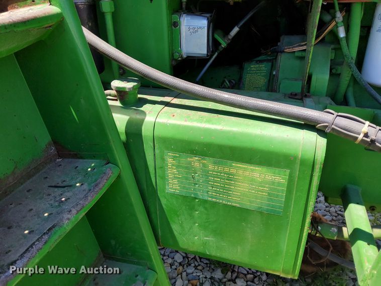 image for item DR0921 1991 John Deere 5830  forage harvester