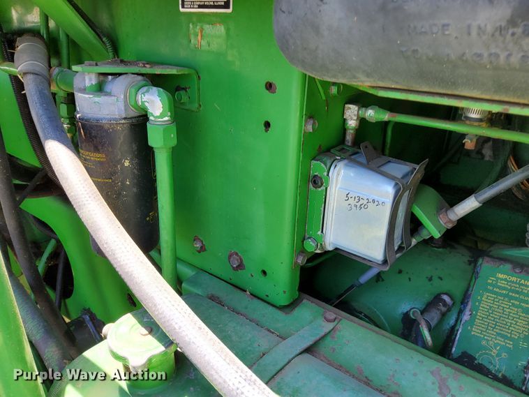 image for item DR0921 1991 John Deere 5830  forage harvester