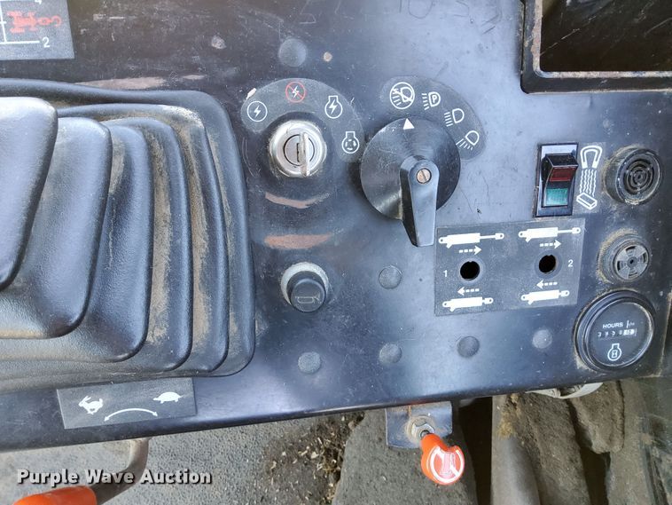 image for item DR0921 1991 John Deere 5830  forage harvester