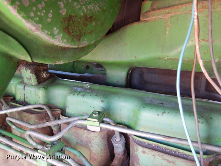 image for item DR1255 1985 John Deere 4850  MFWD tractor