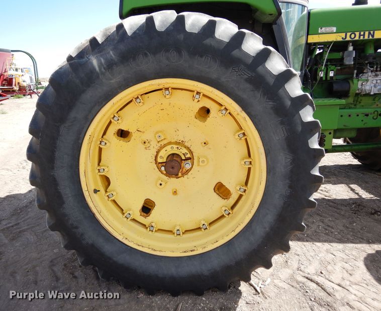 image for item DR1255 1985 John Deere 4850  MFWD tractor
