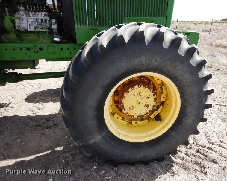 image for item DR1255 1985 John Deere 4850  MFWD tractor