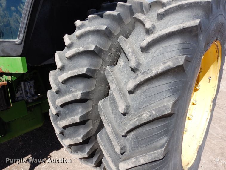 image for item DR1255 1985 John Deere 4850  MFWD tractor