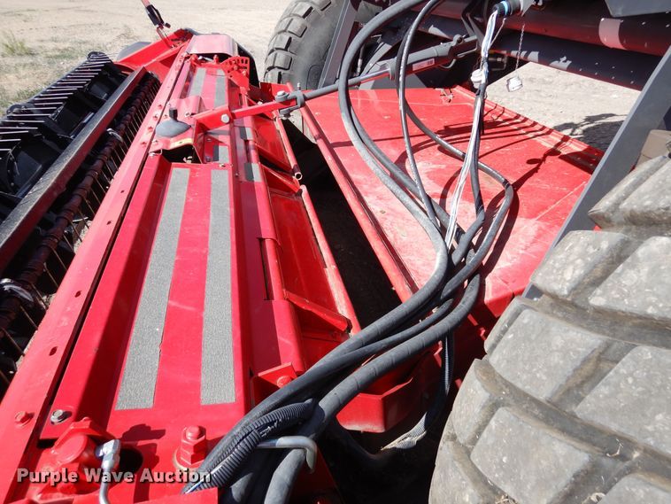 image for item DR1256 2016 Massey Ferguson WR9840  windrower
