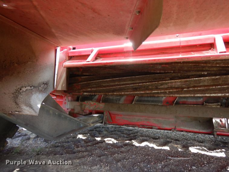 image for item DR1256 2016 Massey Ferguson WR9840  windrower