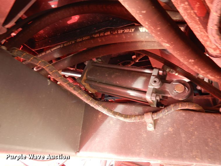 image for item DR1256 2016 Massey Ferguson WR9840  windrower