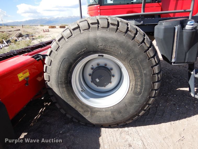 image for item DR1256 2016 Massey Ferguson WR9840  windrower