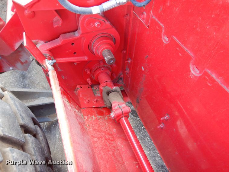 image for item DR1257 2016 Massey Ferguson WR9840  windrower