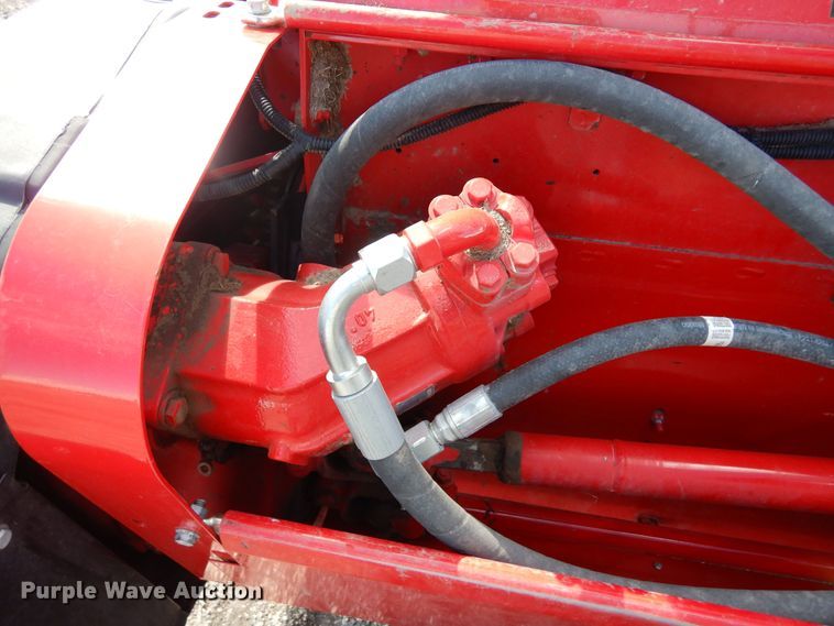 image for item DR1257 2016 Massey Ferguson WR9840  windrower