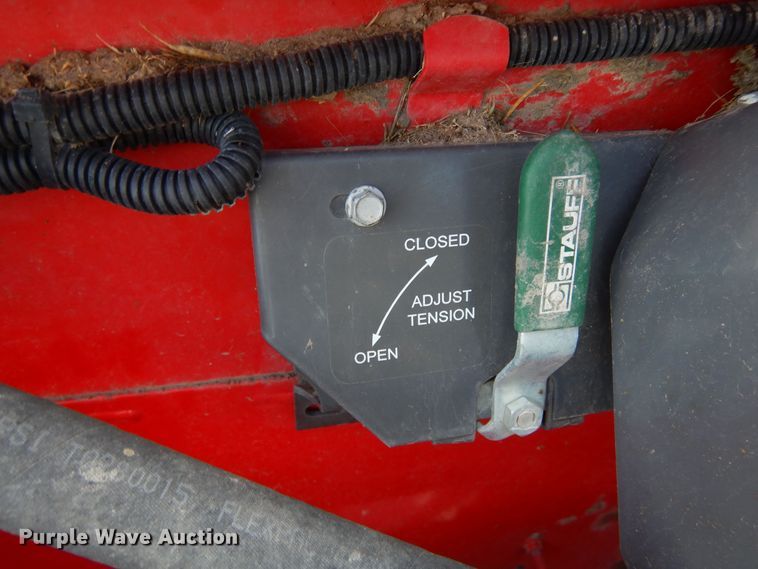 image for item DR1257 2016 Massey Ferguson WR9840  windrower