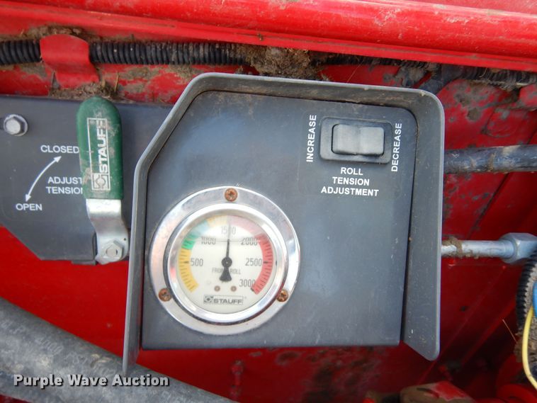 image for item DR1257 2016 Massey Ferguson WR9840  windrower
