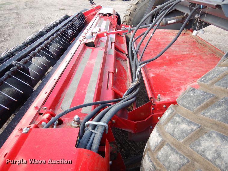 image for item DR1257 2016 Massey Ferguson WR9840  windrower