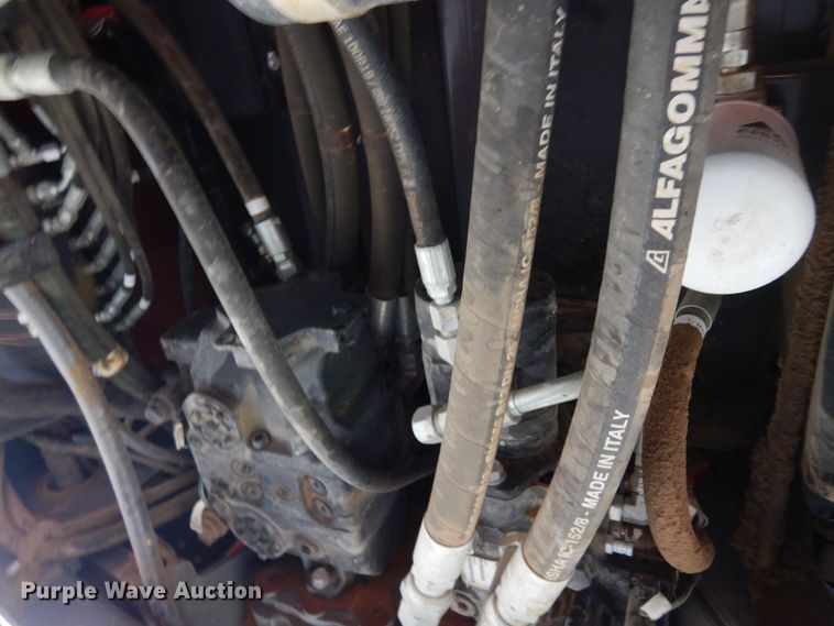 image for item DR1257 2016 Massey Ferguson WR9840  windrower