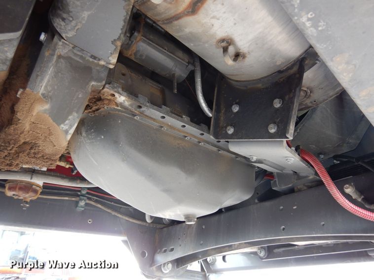 image for item DR1257 2016 Massey Ferguson WR9840  windrower