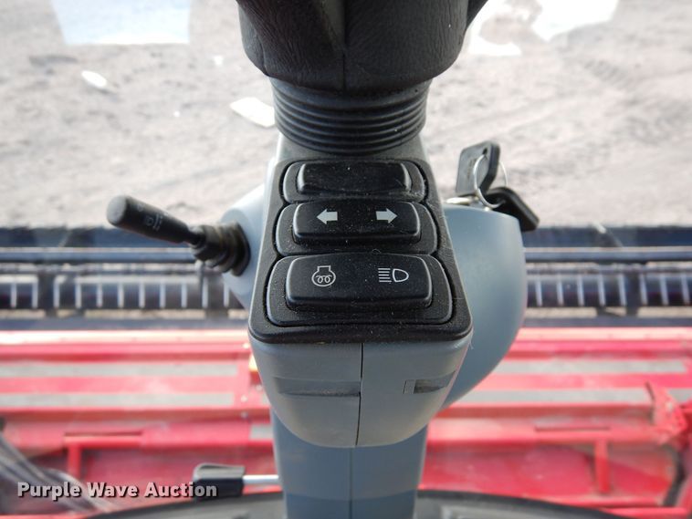 image for item DR1257 2016 Massey Ferguson WR9840  windrower