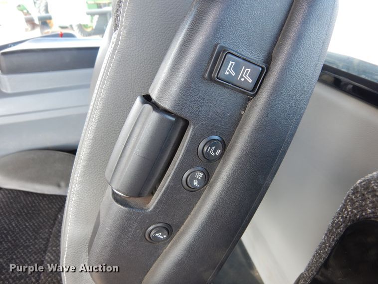 image for item DR1257 2016 Massey Ferguson WR9840  windrower