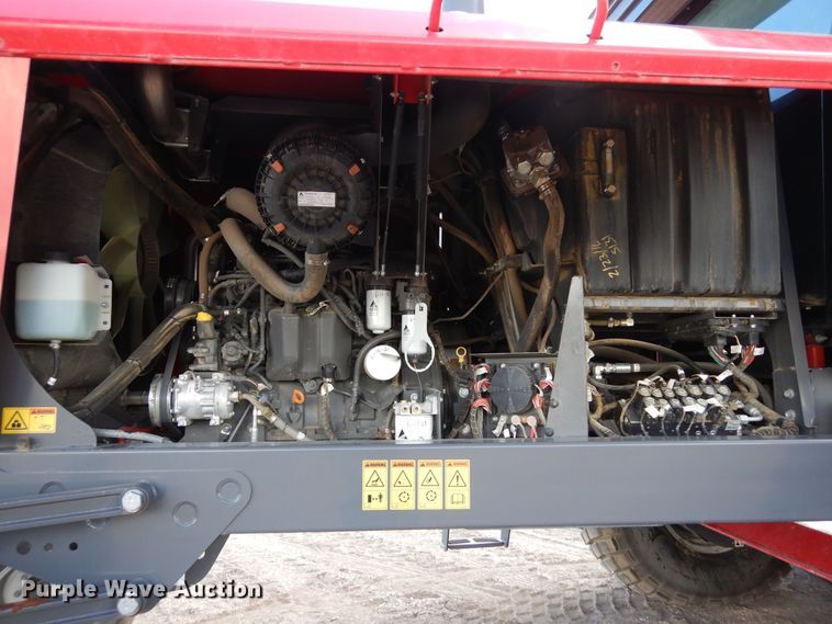 image for item DR1257 2016 Massey Ferguson WR9840  windrower
