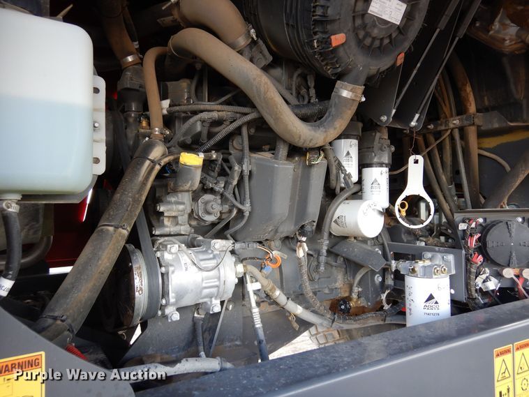 image for item DR1257 2016 Massey Ferguson WR9840  windrower