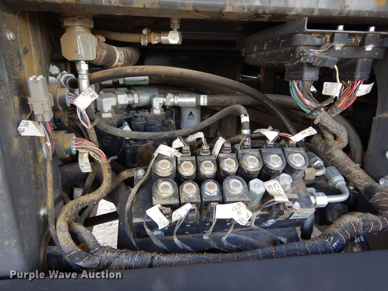 image for item DR1257 2016 Massey Ferguson WR9840  windrower