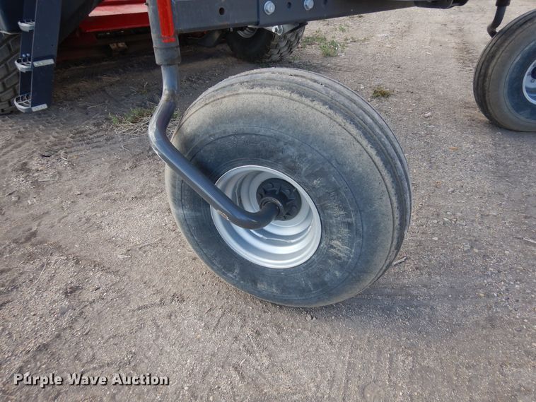 image for item DR1257 2016 Massey Ferguson WR9840  windrower