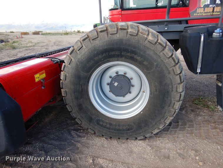 image for item DR1257 2016 Massey Ferguson WR9840  windrower