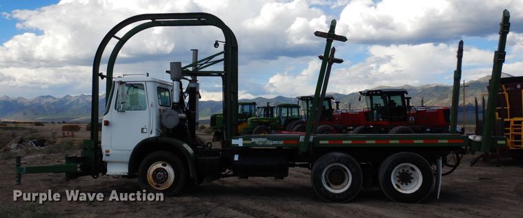 image for item DR1260 White GMC  bale stacker