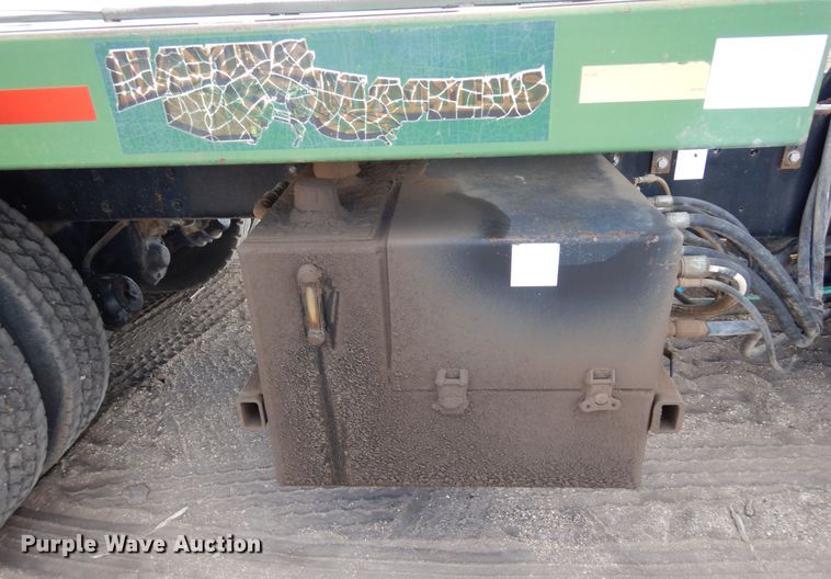 image for item DR1260 White GMC  bale stacker