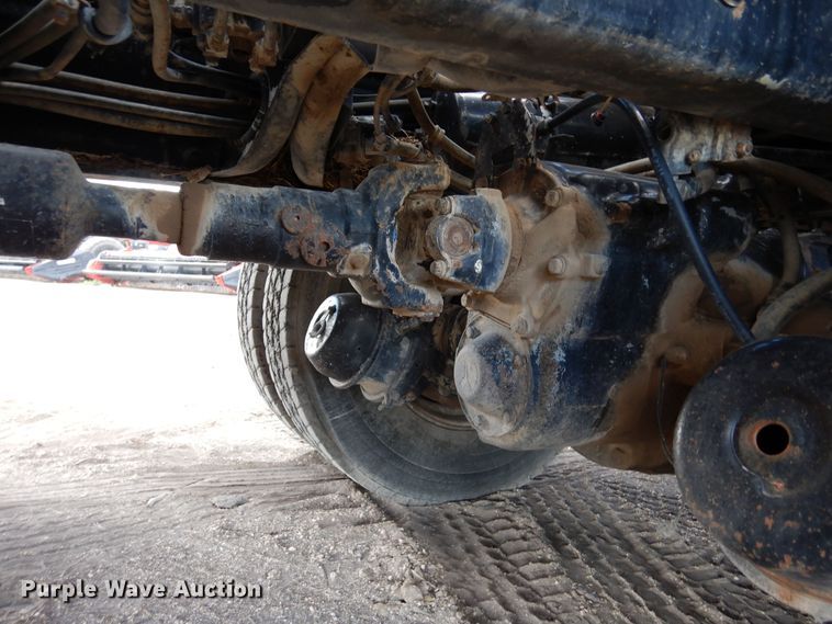 image for item DR1260 White GMC  bale stacker