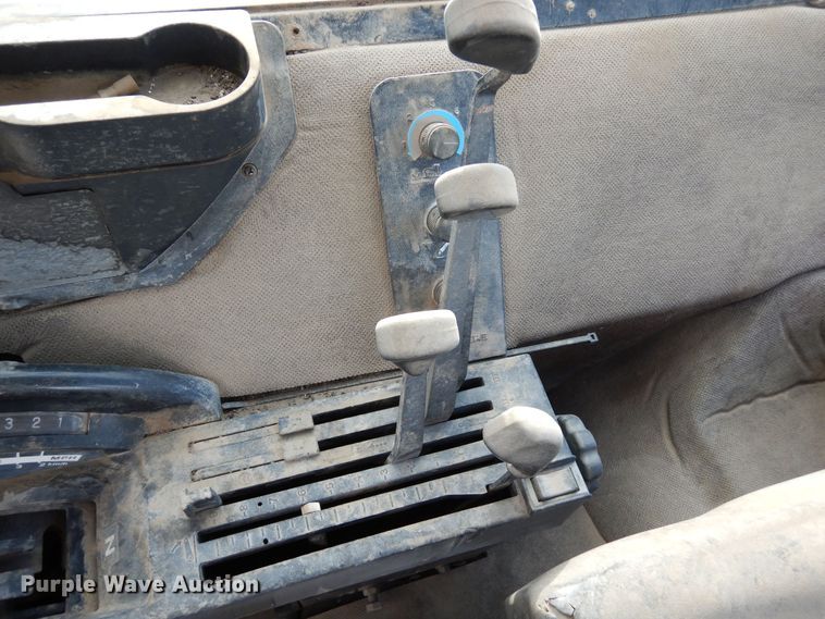 image for item DR1265 1994 John Deere 4960  MFWD tractor