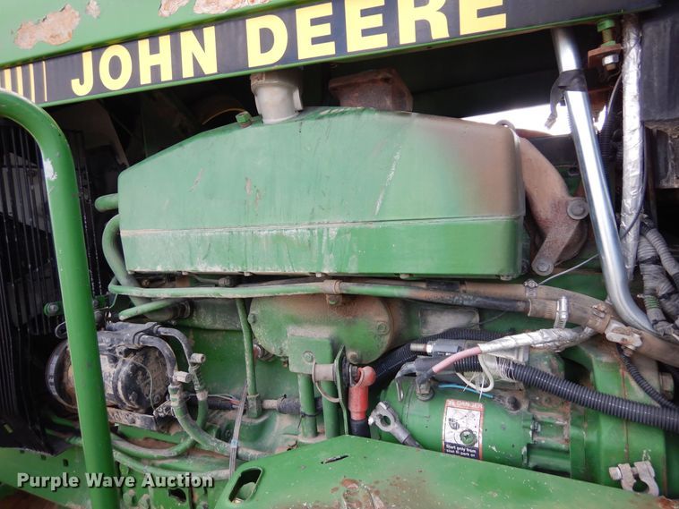 image for item DR1265 1994 John Deere 4960  MFWD tractor