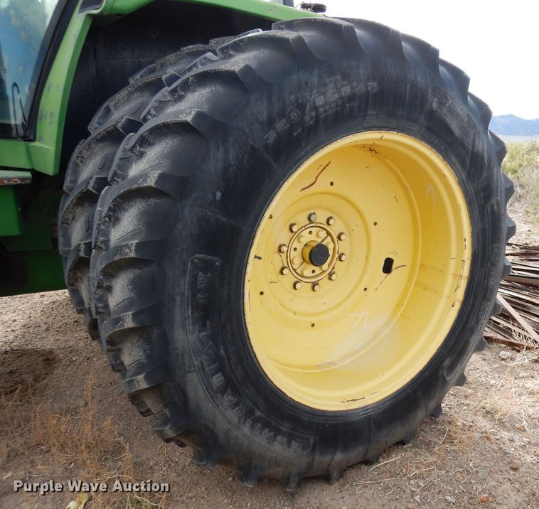 image for item DR1265 1994 John Deere 4960  MFWD tractor