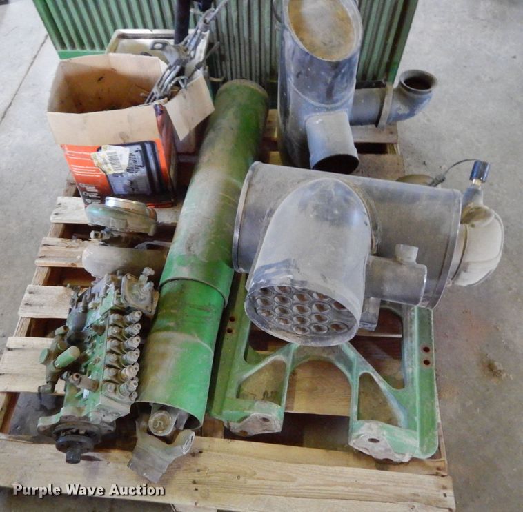 image for item DR1265 1994 John Deere 4960  MFWD tractor