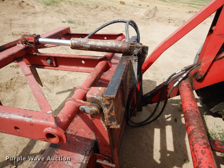 image for item DR1272 1985 Versatile 256 bi-directional tractor