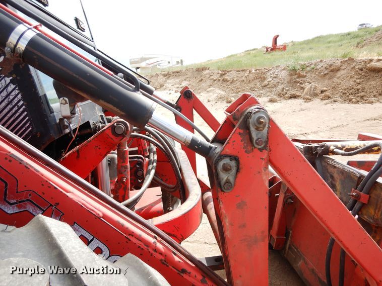 image for item DR1272 1985 Versatile 256 bi-directional tractor