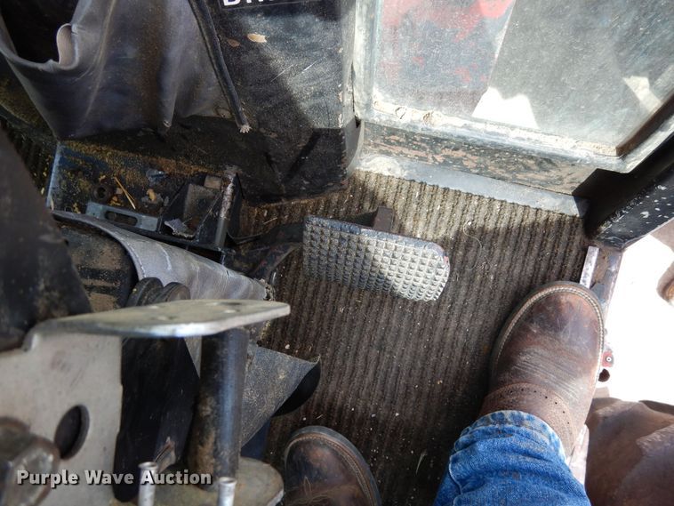 image for item DR1272 1985 Versatile 256 bi-directional tractor