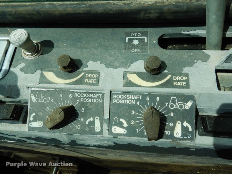 image for item DR1272 1985 Versatile 256 bi-directional tractor