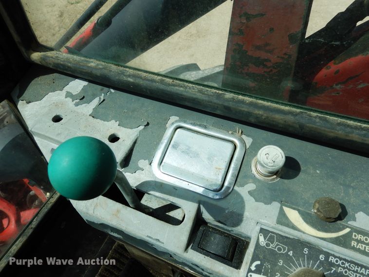 image for item DR1272 1985 Versatile 256 bi-directional tractor